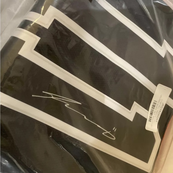 Autographed Jersey-Philadelphia Flyers-Travis Konecny - Picture 3 of 4